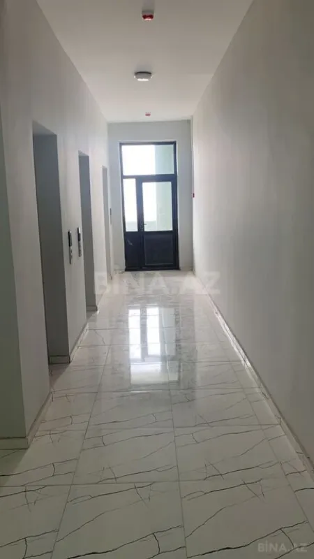 Satılır 3 otaqlı mənzil 130 m²