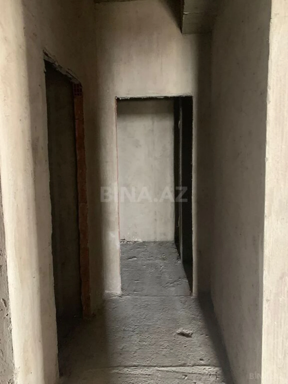 Satılır 3 otaqlı mənzil 130 m²