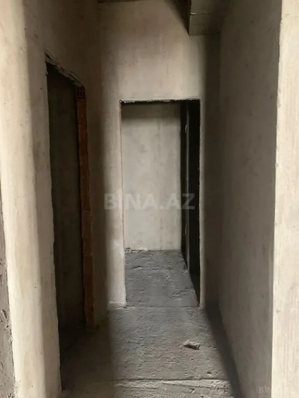Satılır 3 otaqlı mənzil 130 m²