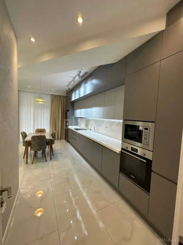 Kirayə verilir 3 otaqlı mənzil 110 m²