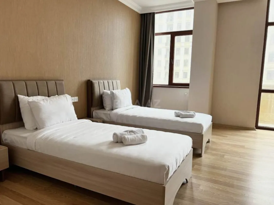 Kirayə verilir 4 otaqlı mənzil 207 m²