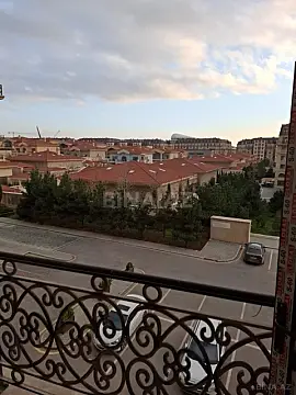 Kirayə verilir 2 otaqlı mənzil 90 m²