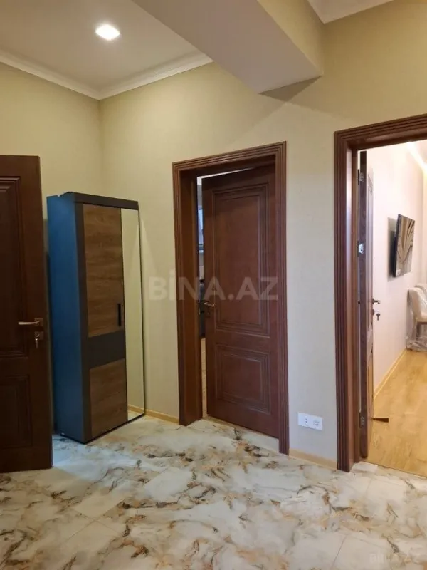Kirayə verilir 2 otaqlı mənzil 90 m²
