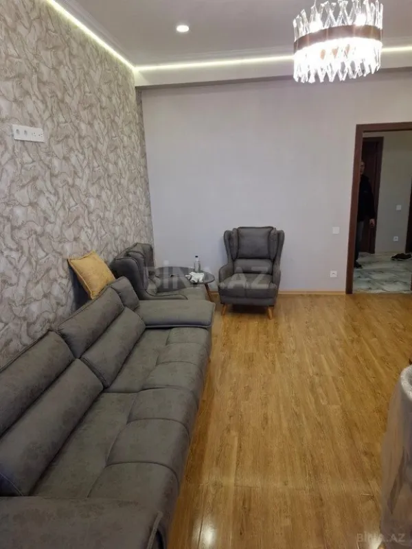Kirayə verilir 2 otaqlı mənzil 90 m²