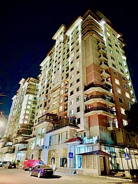 Satılır 3 otaqlı mənzil 107 m²