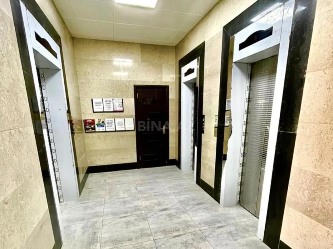 Satılır 3 otaqlı mənzil 107 m²