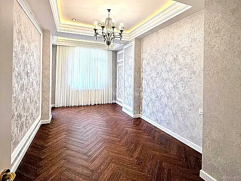 Satılır 3 otaqlı mənzil 107 m²