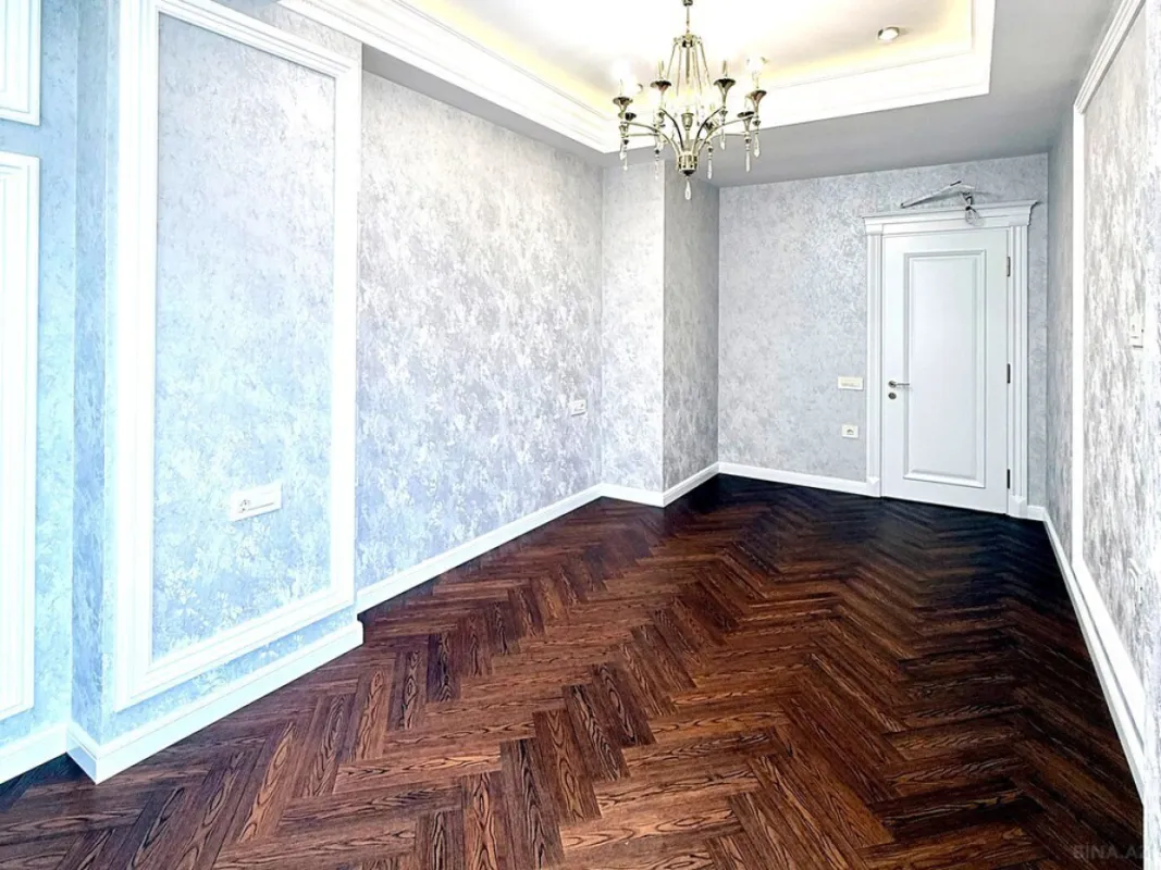Satılır 3 otaqlı mənzil 107 m²