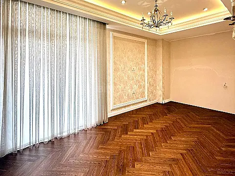 Satılır 3 otaqlı mənzil 107 m²