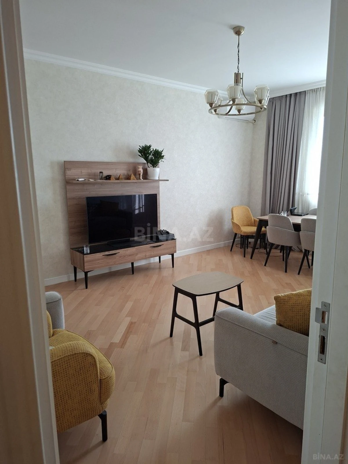 Satılır 3 otaqlı mənzil 107 m²