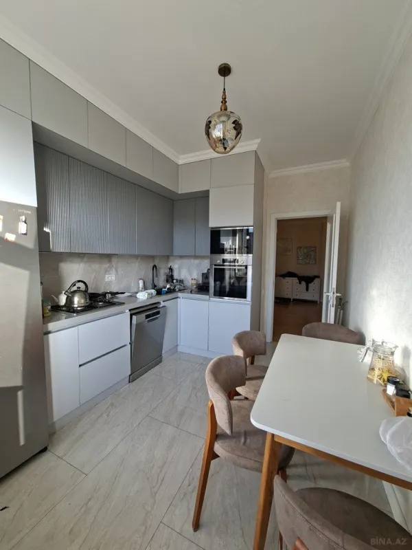 Satılır 3 otaqlı mənzil 107 m²