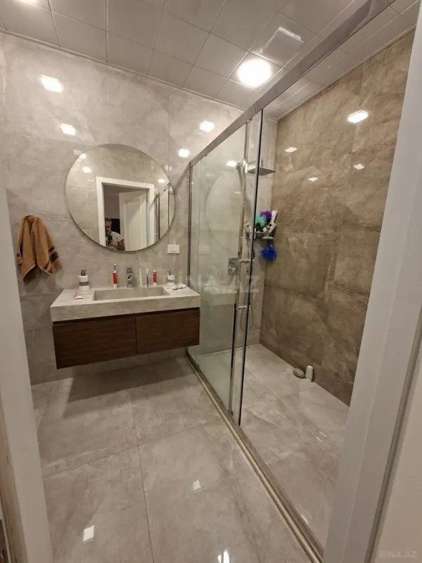 Satılır 3 otaqlı mənzil 107 m²