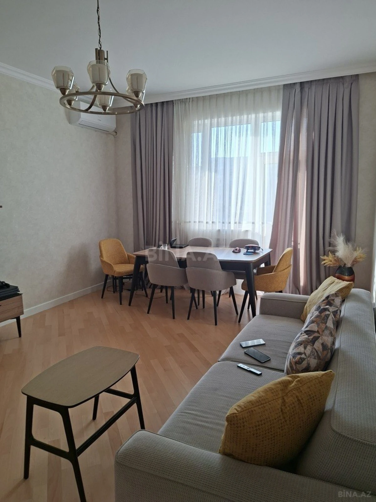 Satılır 3 otaqlı mənzil 107 m²
