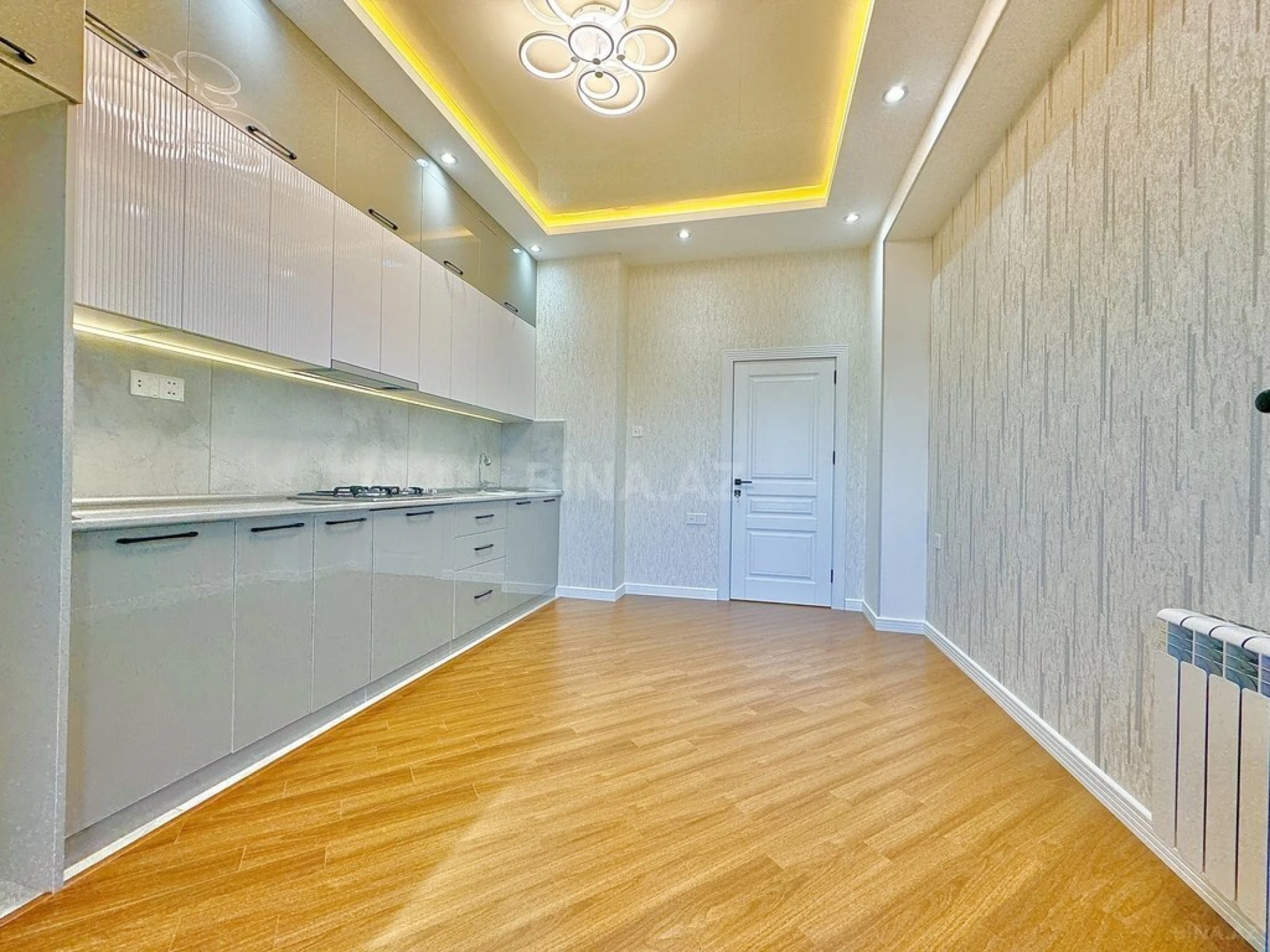 Satılır 2 otaqlı mənzil 85 m²