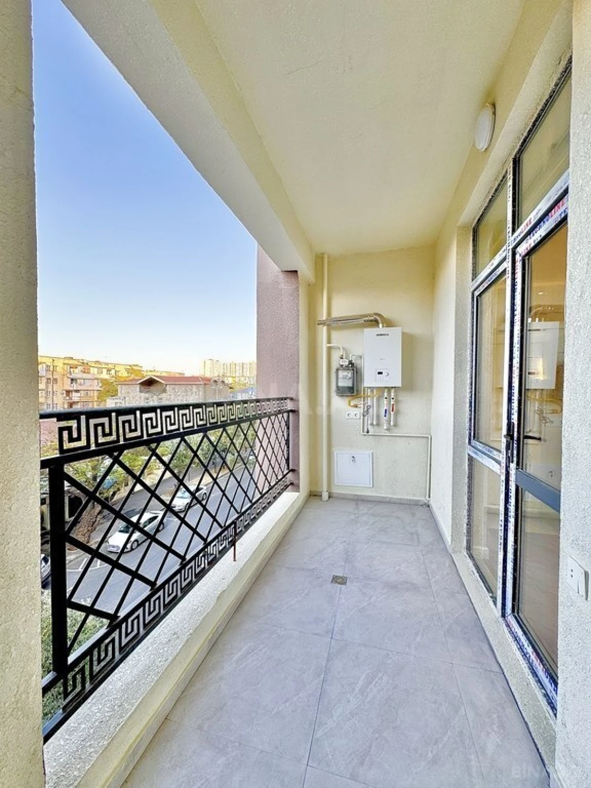 Satılır 2 otaqlı mənzil 85 m²