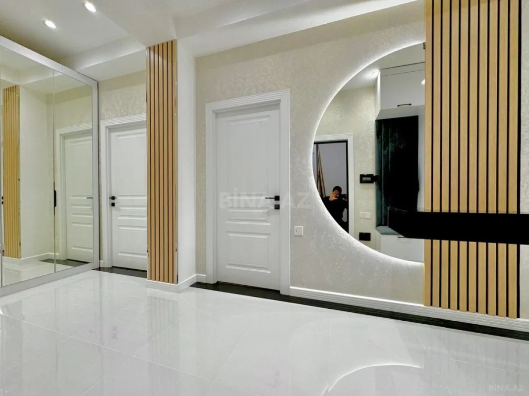 Satılır 2 otaqlı mənzil 85 m²