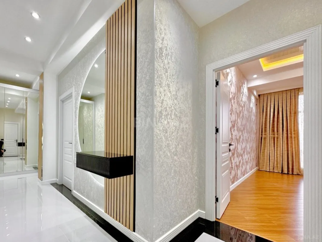 Satılır 2 otaqlı mənzil 85 m²