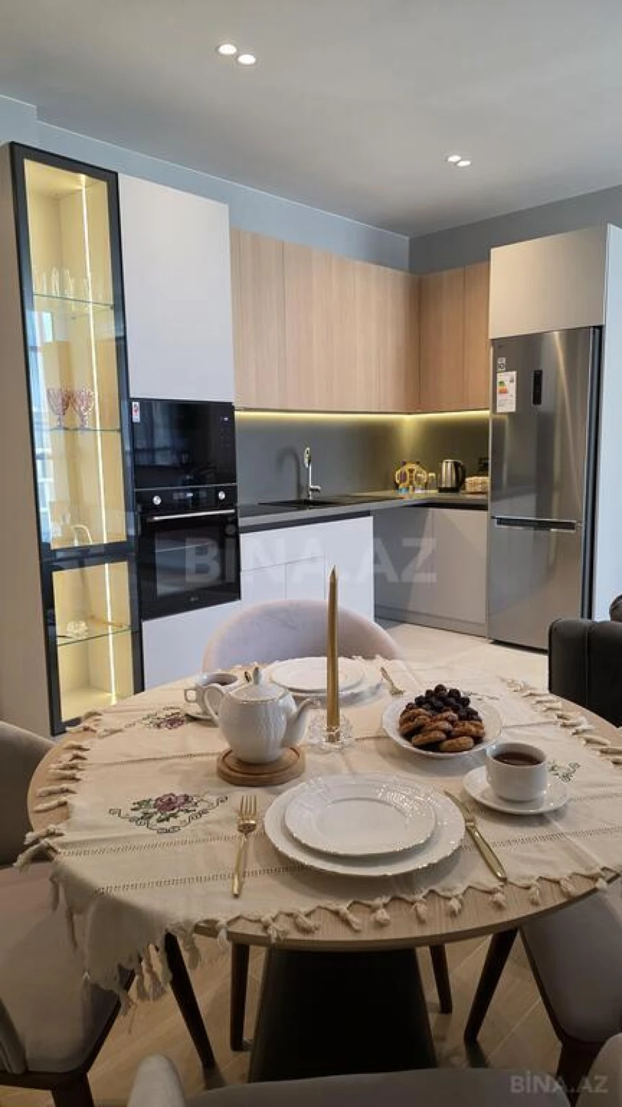 Kirayə verilir 2 otaqlı mənzil 97 m²