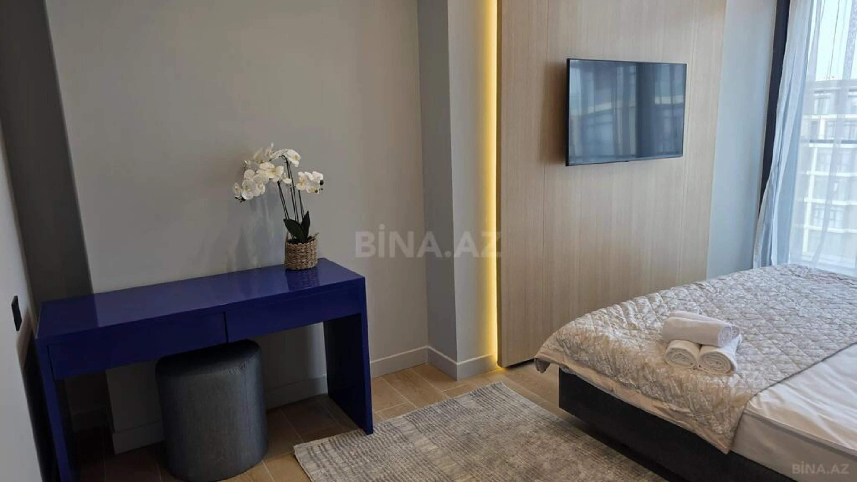 Kirayə verilir 2 otaqlı mənzil 97 m²