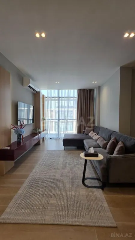 Kirayə verilir 2 otaqlı mənzil 97 m²