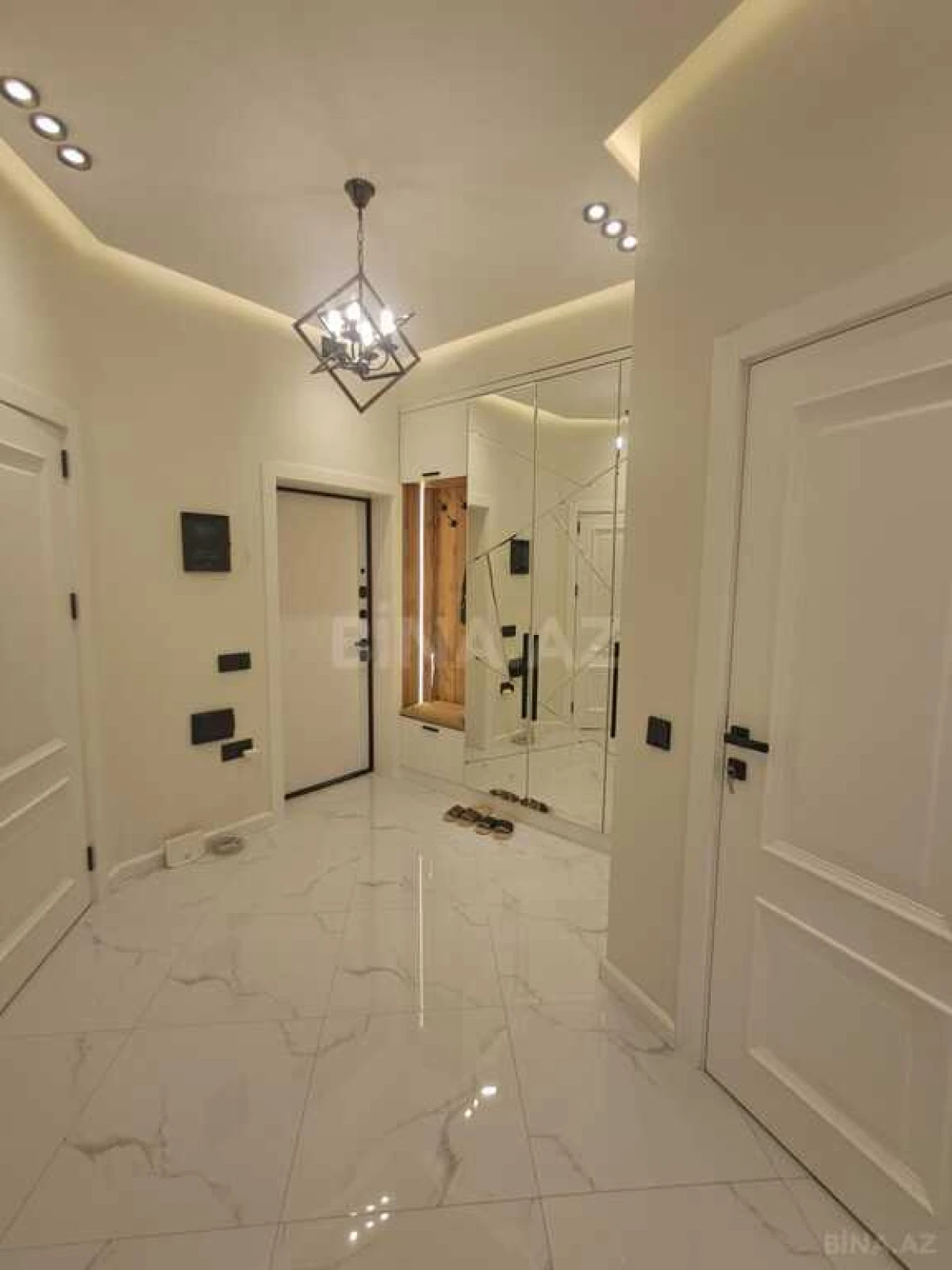 Satılır 3 otaqlı mənzil 100 m²