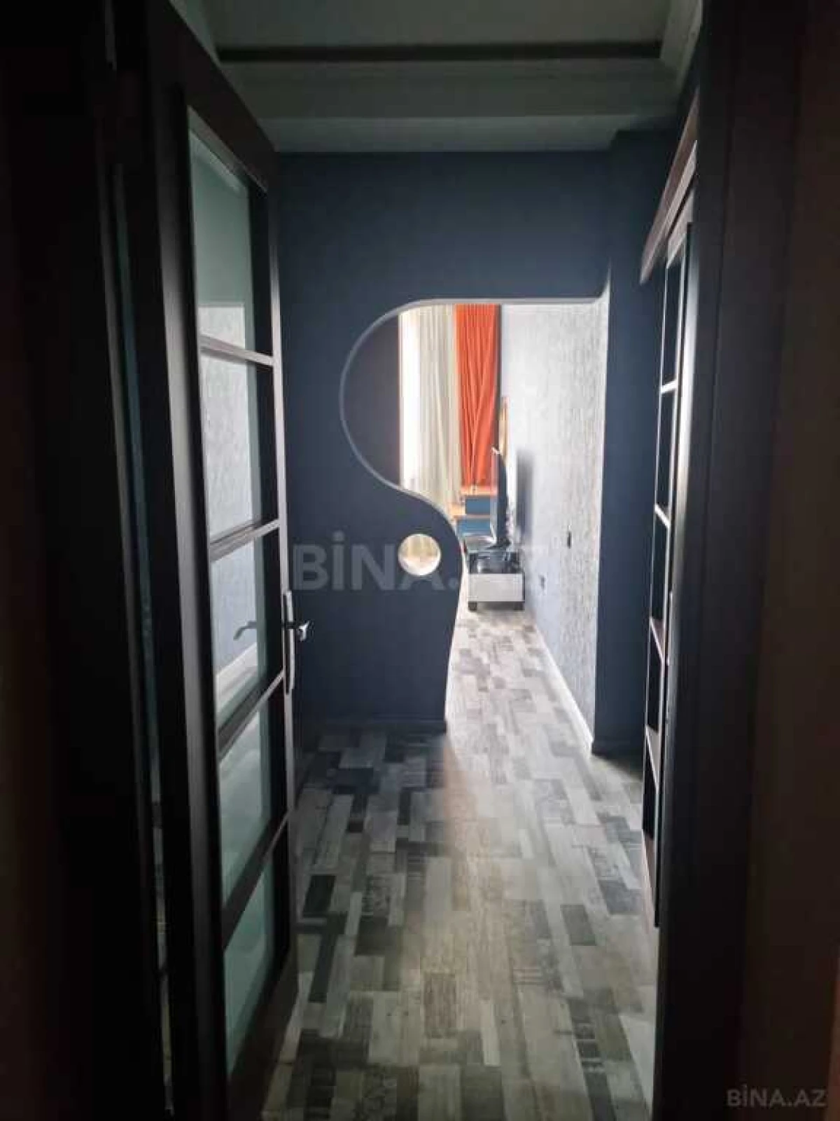 Satılır 4 otaqlı mənzil 158 m²