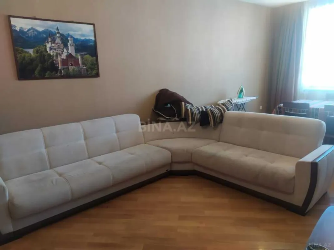 Satılır 4 otaqlı mənzil 158 m²