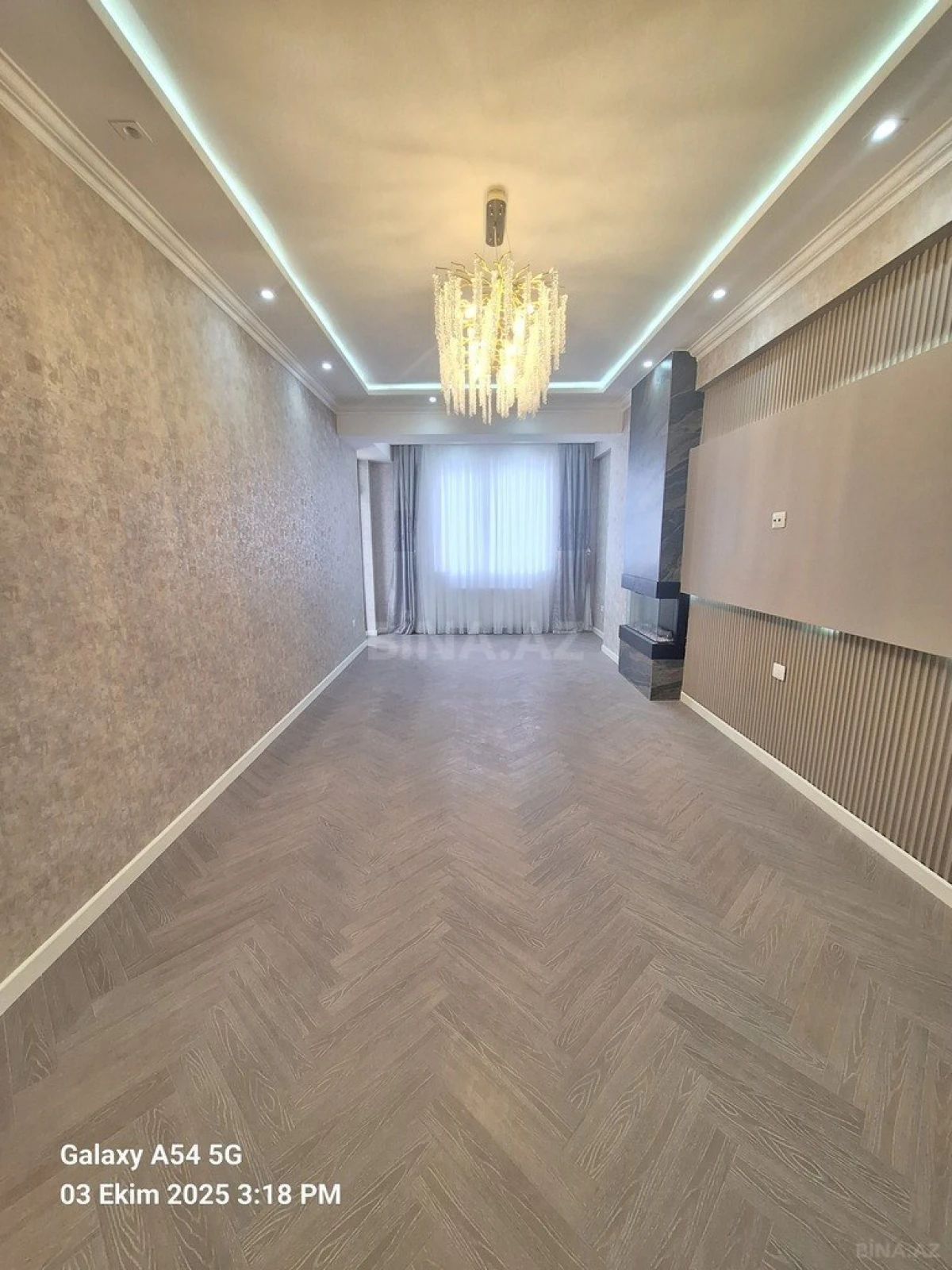 Satılır 3 otaqlı mənzil 140 m²