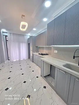Satılır 3 otaqlı mənzil 140 m²