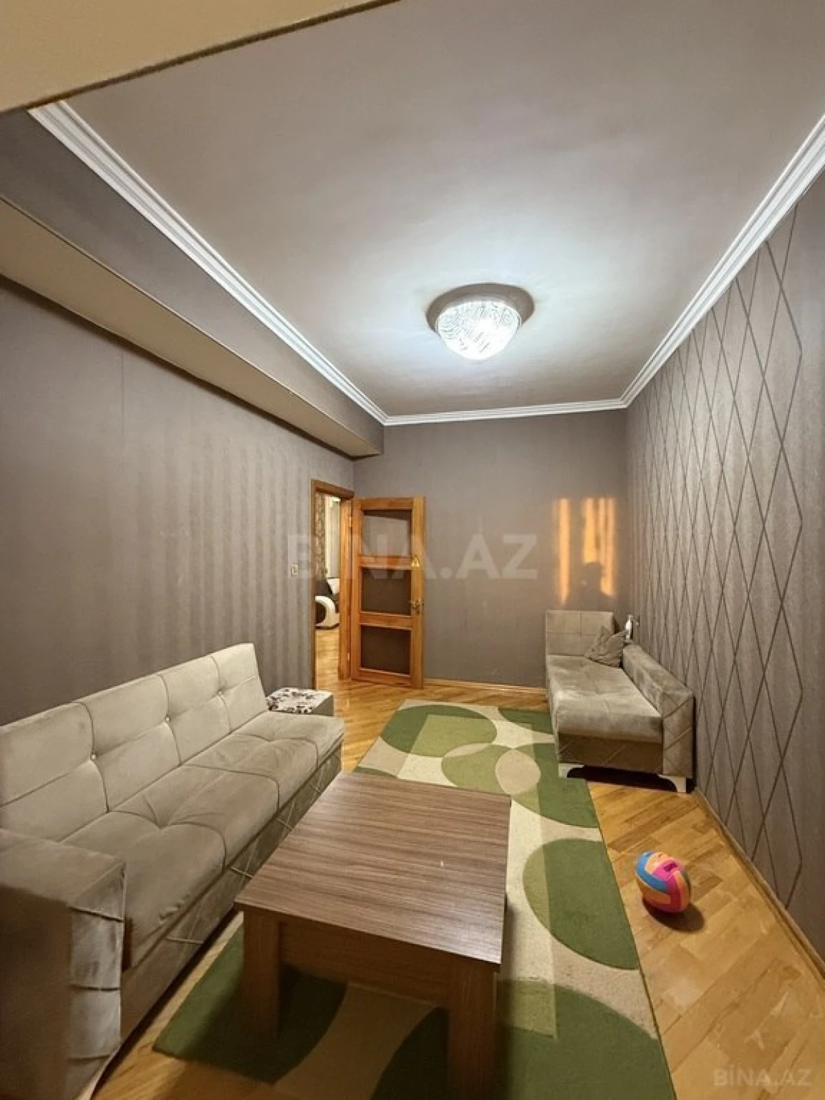 Satılır 4 otaqlı mənzil 123 m²