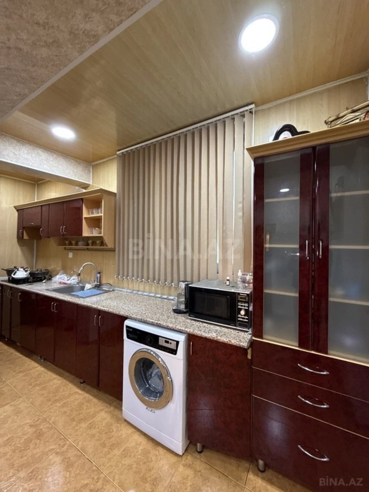Satılır 4 otaqlı mənzil 123 m²
