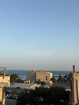 Satılır 4 otaqlı mənzil 123 m²