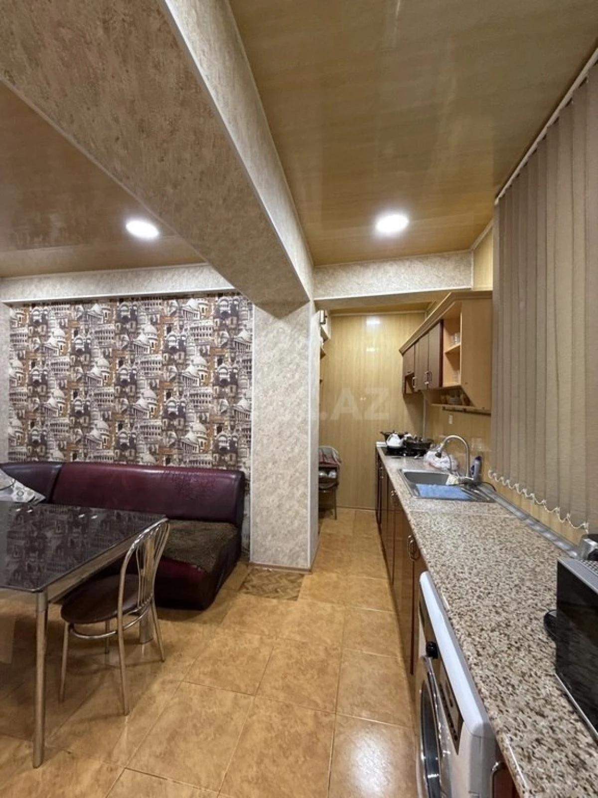 Satılır 4 otaqlı mənzil 123 m²