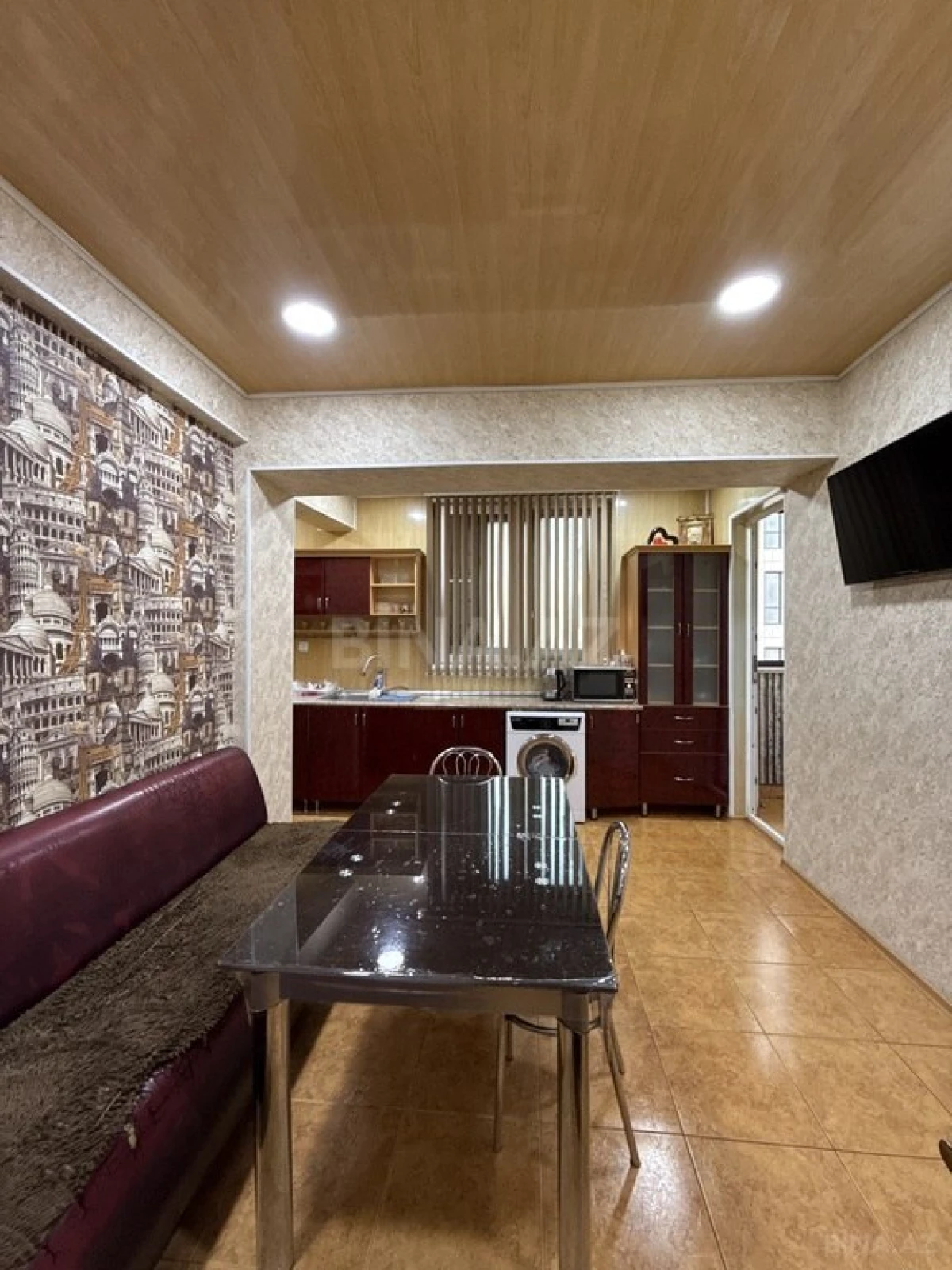 Satılır 4 otaqlı mənzil 123 m²