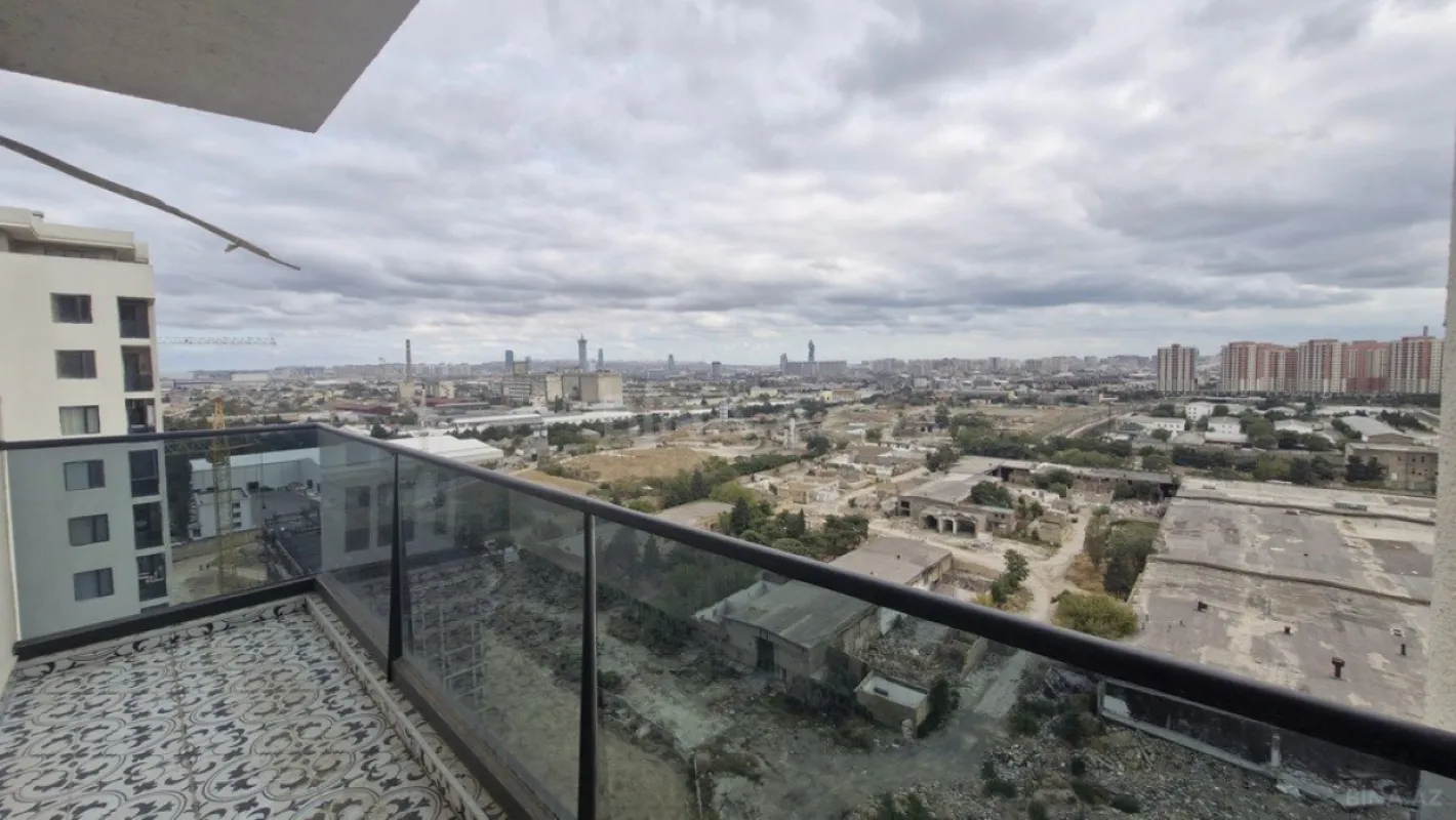 Satılır 3 otaqlı mənzil 82 m²