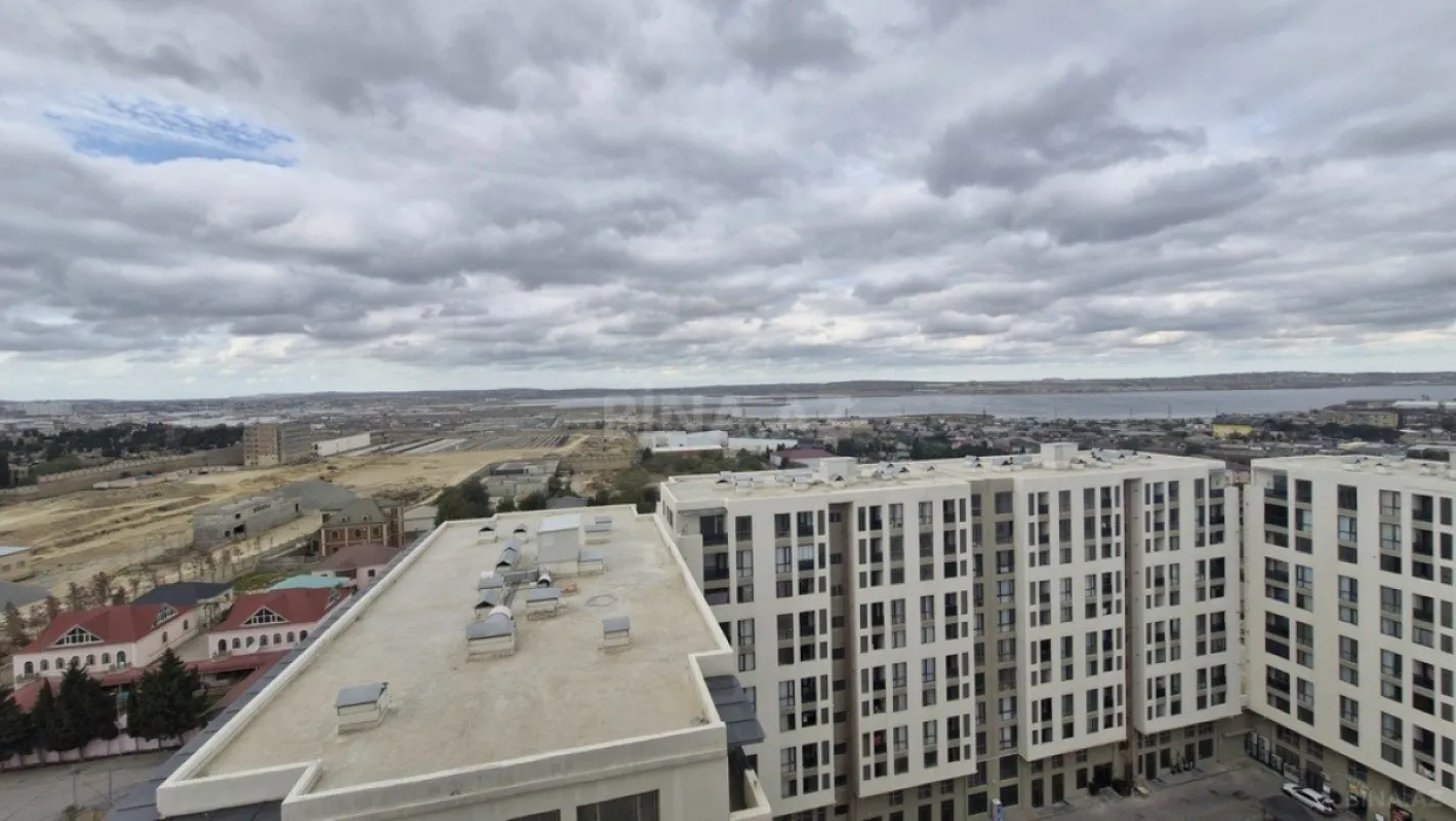 Satılır 3 otaqlı mənzil 82 m²