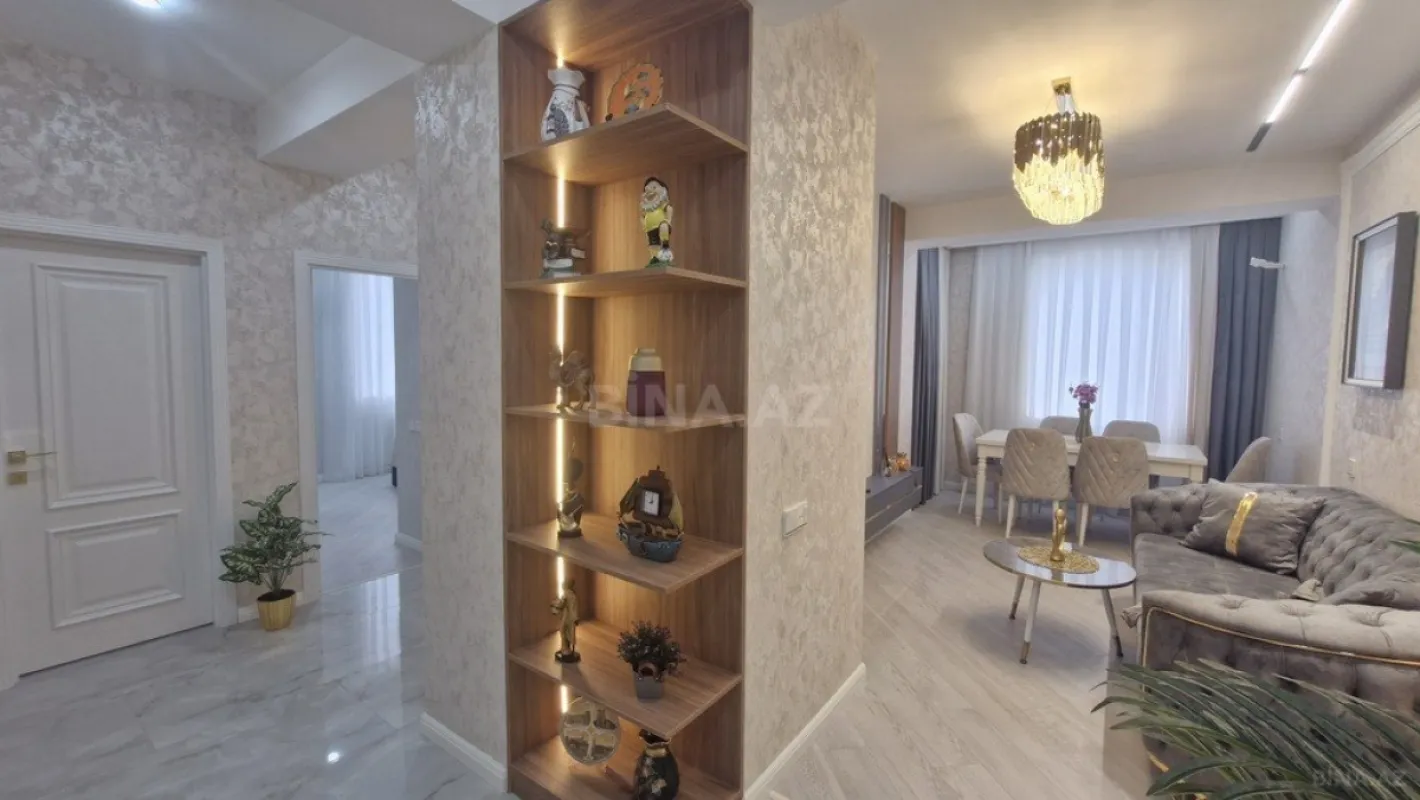 Satılır 3 otaqlı mənzil 82 m²