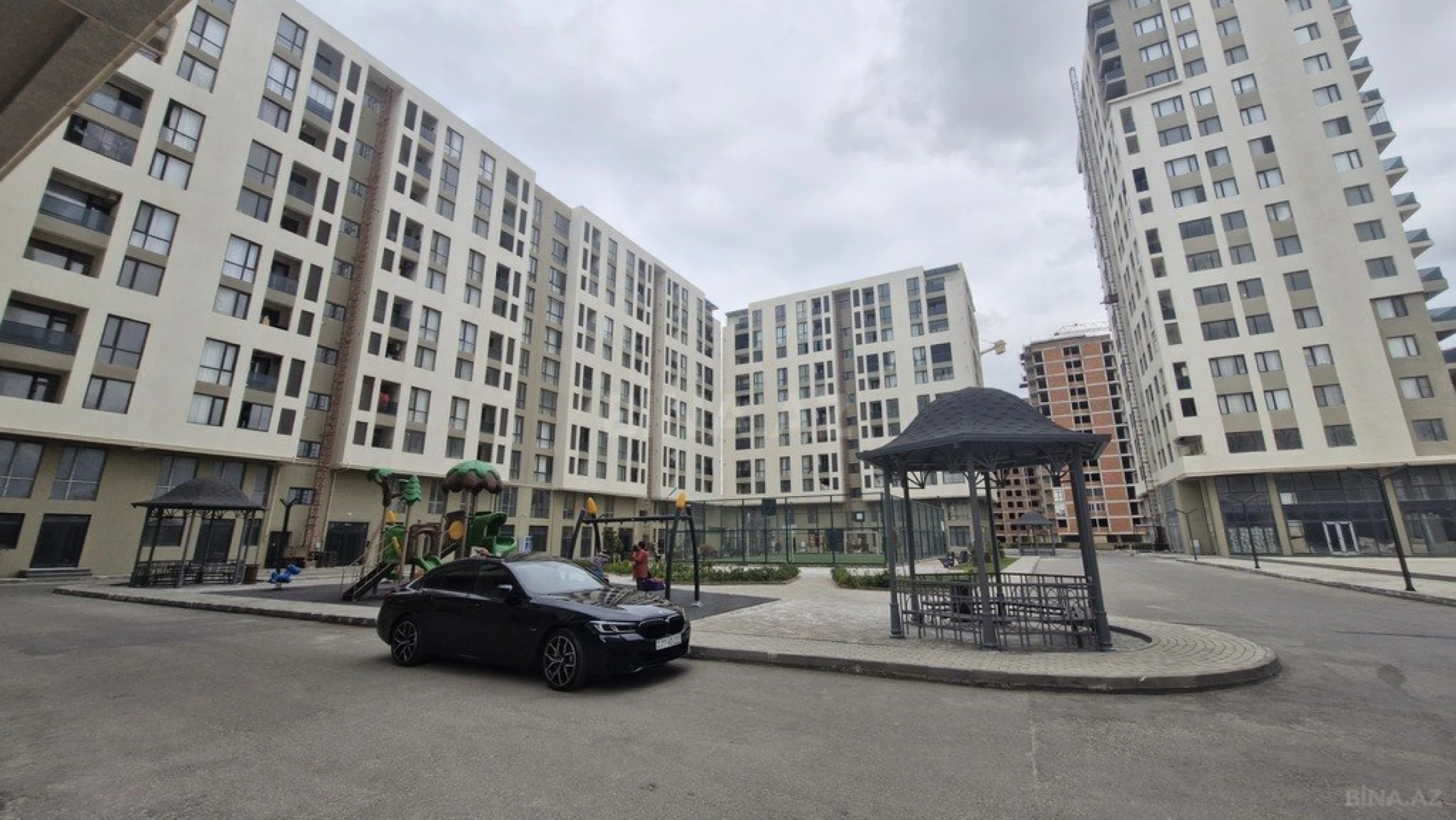 Satılır 2 otaqlı mənzil 58 m²