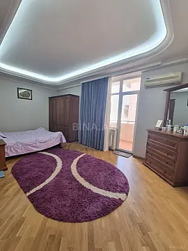 Satılır 3 otaqlı mənzil 156 m²