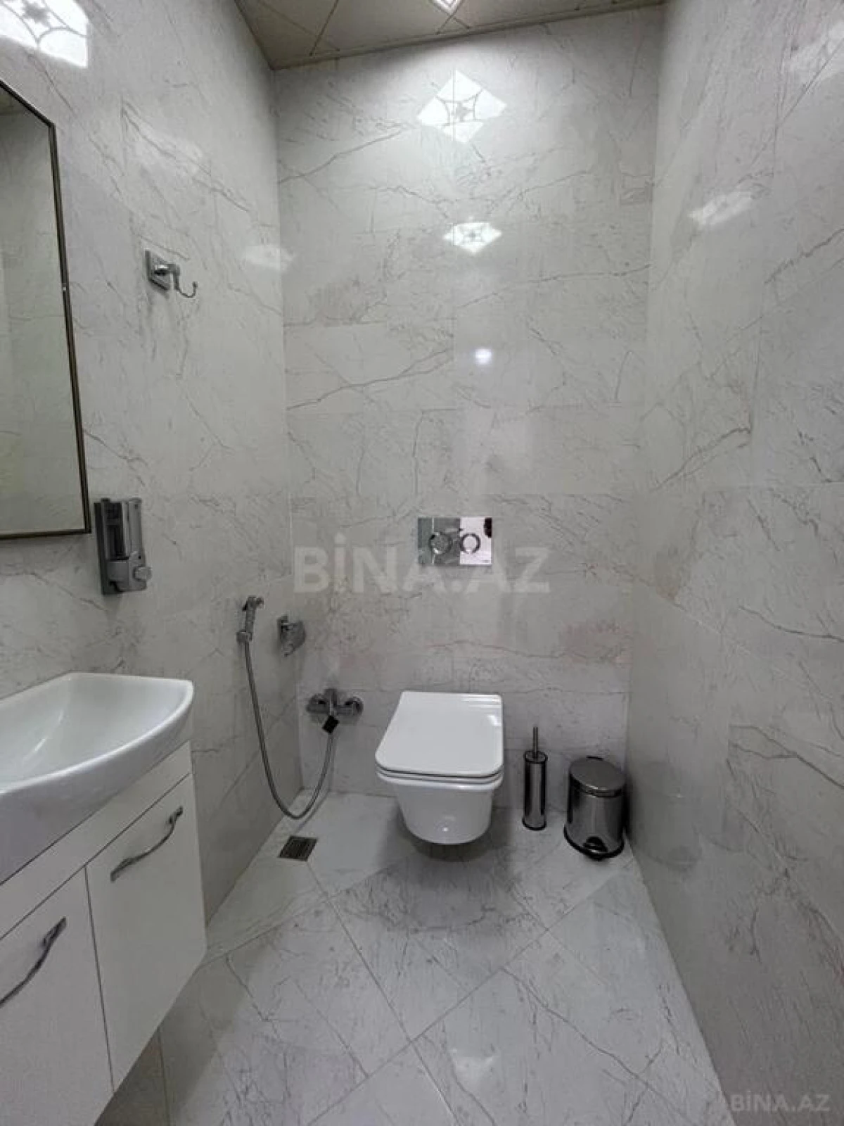 Satılır 3 otaqlı mənzil 95 m²