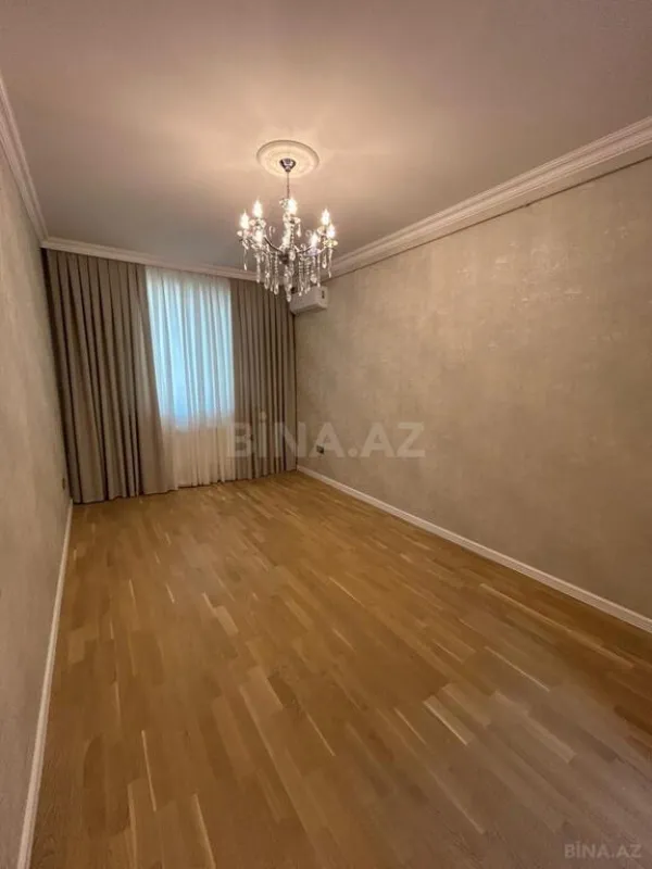 Satılır 3 otaqlı mənzil 95 m²