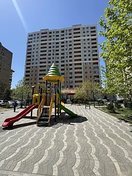 Satılır 3 otaqlı mənzil 128 m² — Bakı 3 otaq 128.00 m²