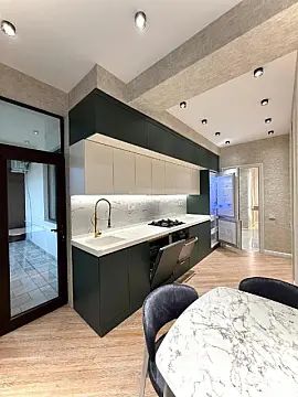 Satılır 3 otaqlı mənzil 128 m²