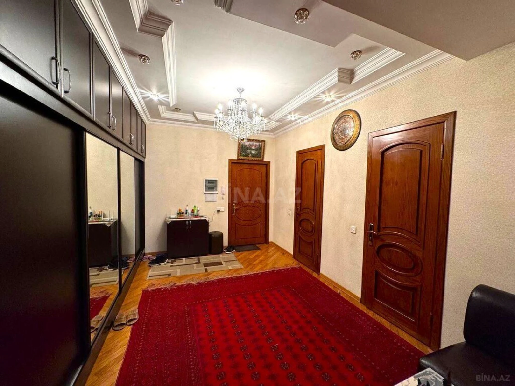 Satılır 3 otaqlı mənzil 125 m²