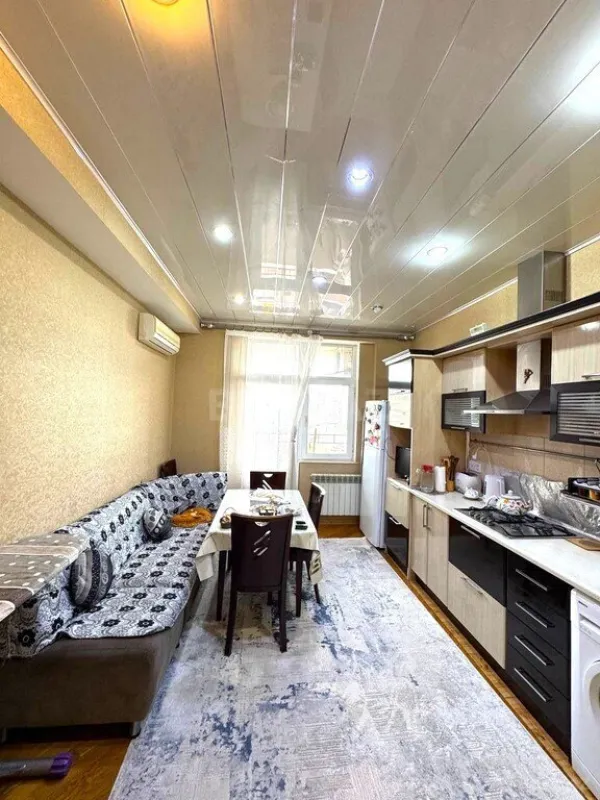 Satılır 3 otaqlı mənzil 125 m²