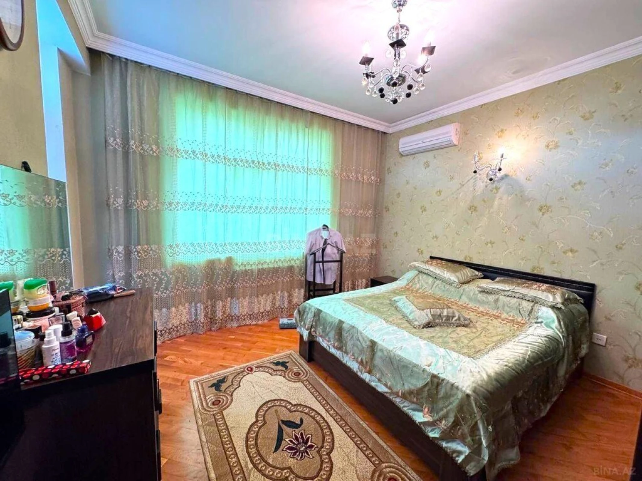 Satılır 3 otaqlı mənzil 125 m²