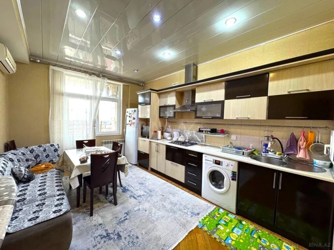 Satılır 3 otaqlı mənzil 125 m²