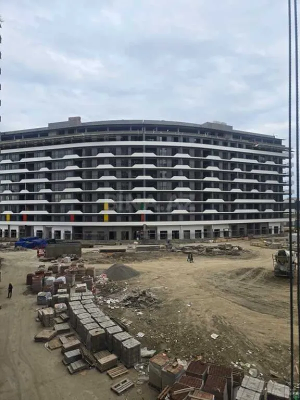 Satılır 2 otaqlı mənzil 92 m²