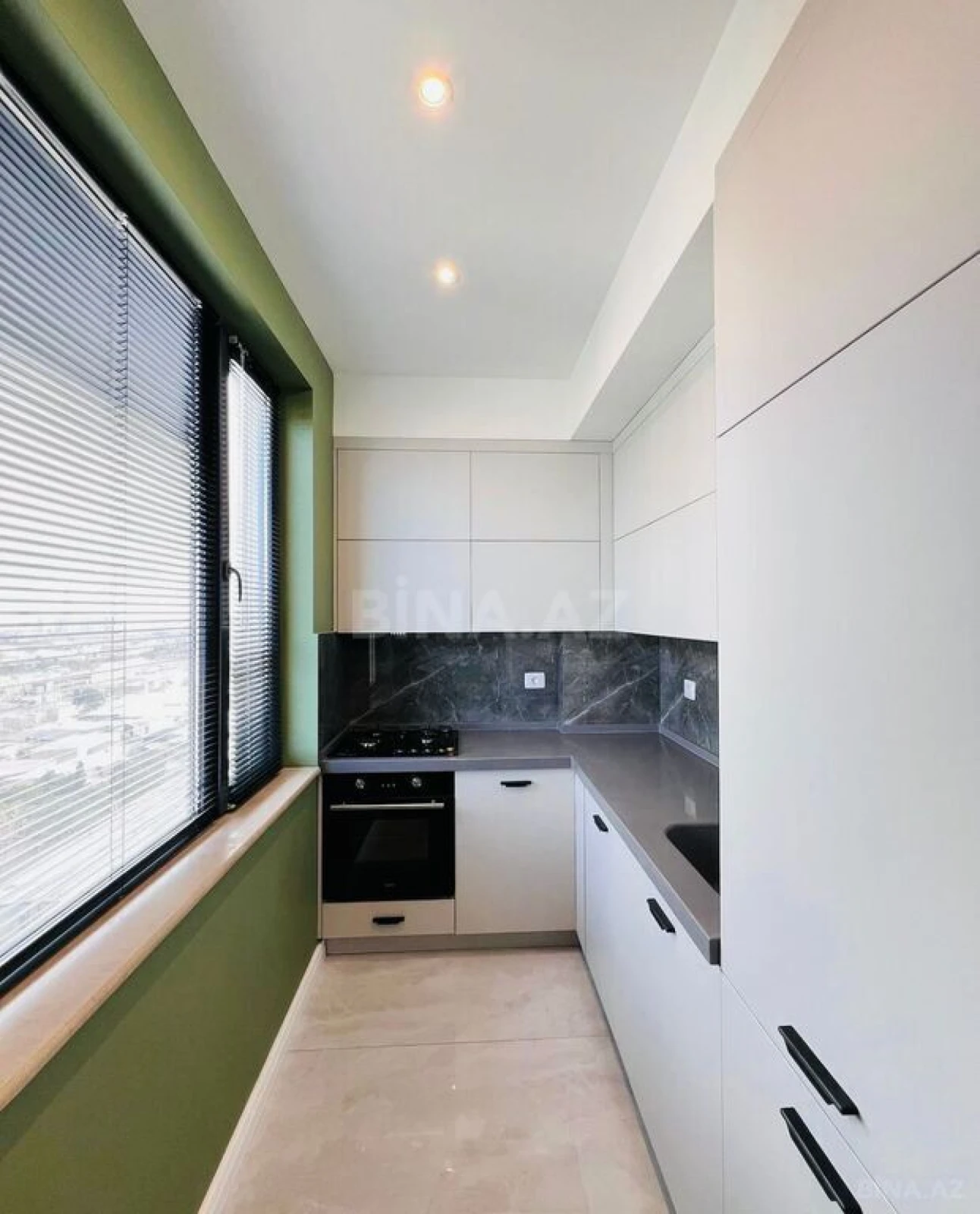 Satılır 3 otaqlı mənzil 98 m²
