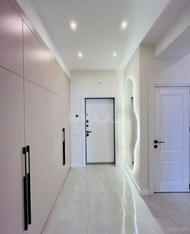 Satılır 3 otaqlı mənzil 98 m²